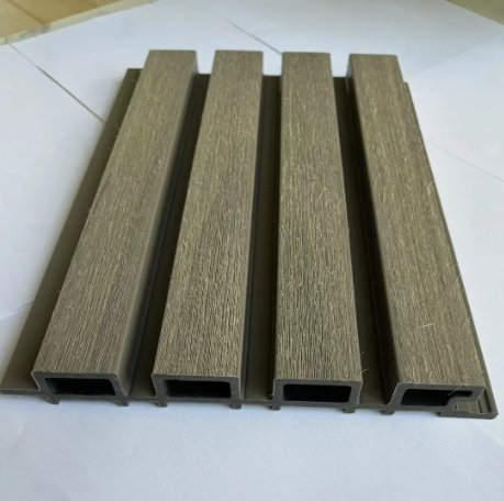 Capped Co-Extruded WPC Slatted Fence Board