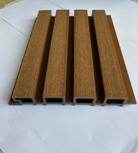 Capped Co-Extruded WPC Slatted Fence Board